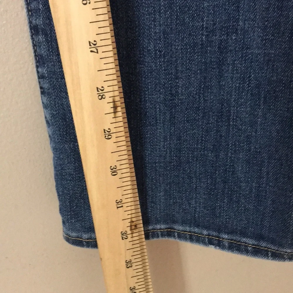 Abercrombie and Fitch medium wash boot cut‎ denim jeans size 6 distressed